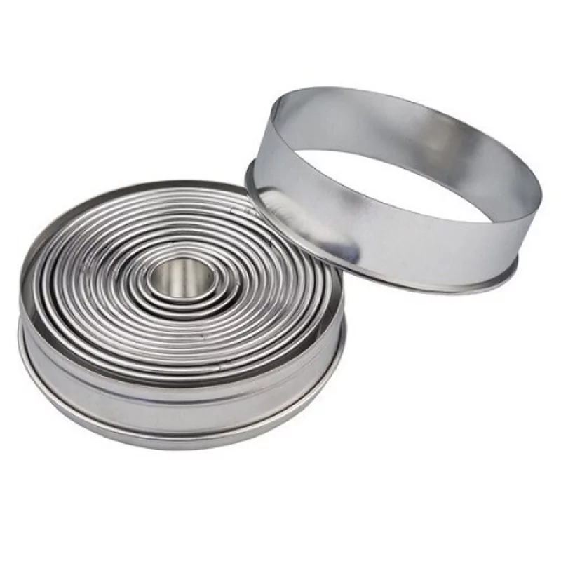Set emporte-pièces - 14-pcs ronde cannelure 12cm